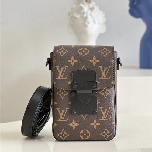 LV S락 버티컬 웨어러블 월릿 M81522